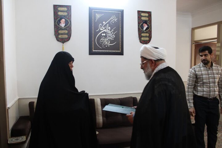 تصاویر/ دیدار رئیس سازمان عقیدتی سیاسی فراجا با خانواده مرحوم سرهنگ محمود طحان