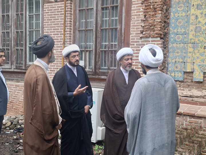 تصاویر/ بازدید معاون منابع انسانی و پشتیبانی حوزه های علمیه از مدرسه علمیه مستوفی رشت
