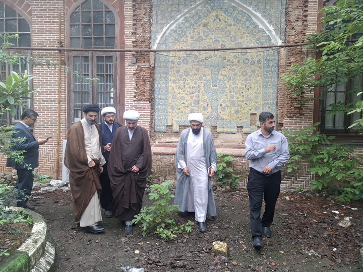 تصاویر/ بازدید معاون منابع انسانی و پشتیبانی حوزه های علمیه از مدرسه علمیه مستوفی رشت