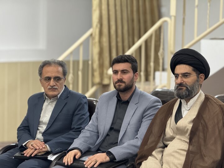 تصاویر/ نشست مشترک معاون منابع انسانی و پشتیبانی حوزه های علمیه و نماینده ولی فقیه در گیلان