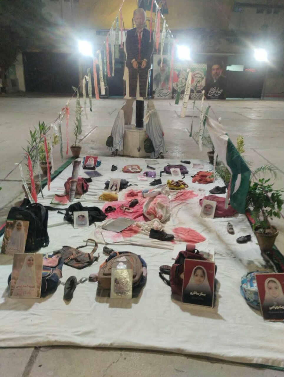 کراچی؛ سید مقاومت کی برسی کی مناسبت سے مجلسِ عزاء اور میناب کے ننھے شہداء کی تعداد میں تصویری نمائش