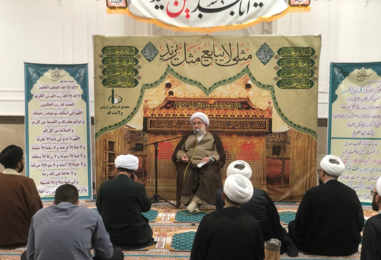 اختلاف میان ما و نظام سلطه با مذاکره قابل حل‌ و فصل نیست
