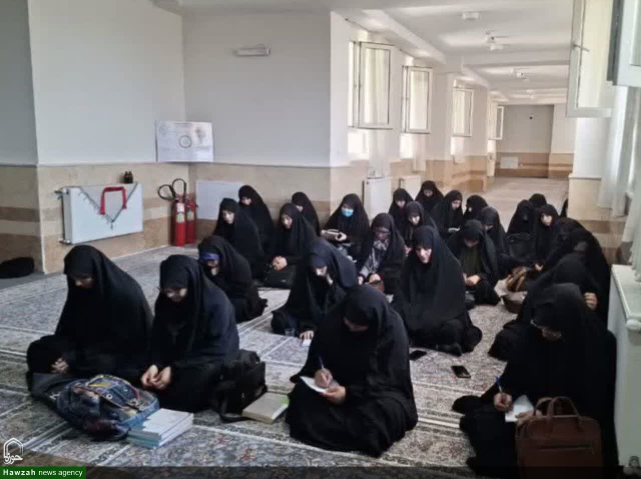 برگزاری کارگاه آموزشی خودشناسی ویژه خواهران طلبه کوهدشتی