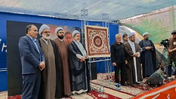 تصاویر/ یادواره ۳۷ شهید  منطقه راویز کرمان در حریم حرم آقا سید حسین (ع)