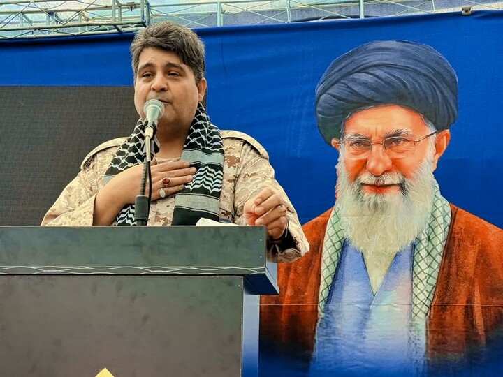 تصاویر/ یادواره 37 شهید  منطقه راویز کرمان در حریم حرم آقا سید حسین (ع)