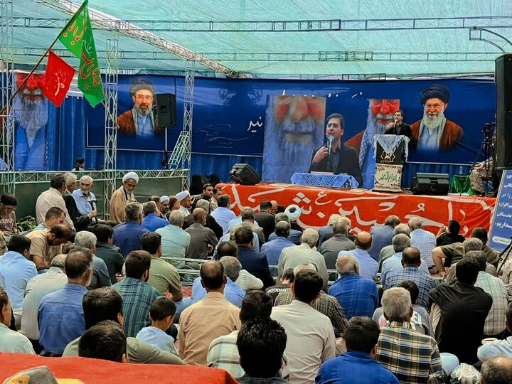 تصاویر/ یادواره 37 شهید  منطقه راویز کرمان در حریم حرم آقا سید حسین (ع)