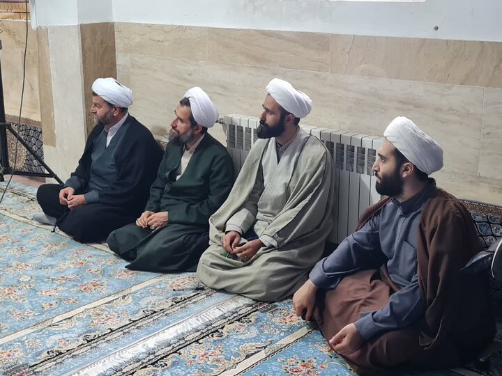 تصاویر/ برگزاری جلسه گرامیداشت شهدای مقاومت در مدرسه علمیه شهید امیری بابل