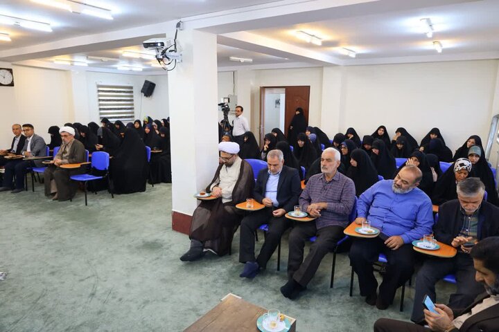تصاویر/ آئین آغاز سال تحصیلی جدید مدرسه علمیه خواهران الزهرا(س)