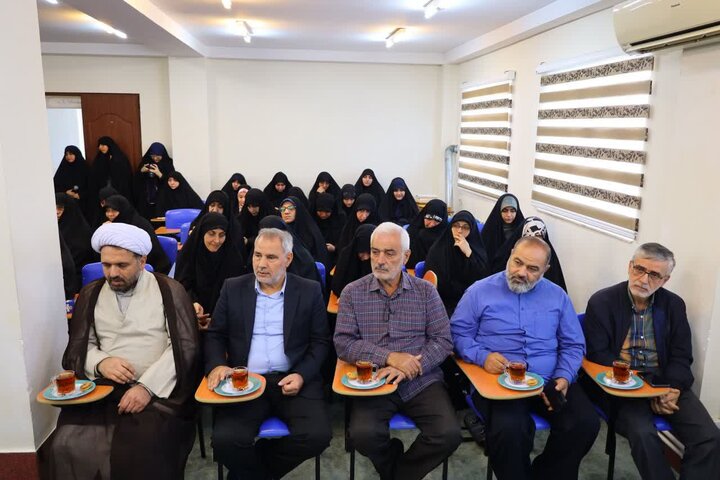 تصاویر/ آئین آغاز سال تحصیلی جدید مدرسه علمیه خواهران الزهرا(س)