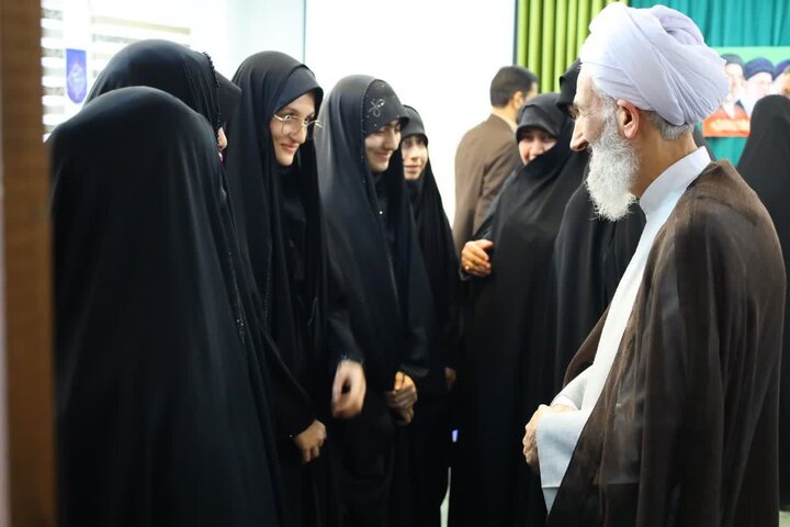 تصاویر/ آئین آغاز سال تحصیلی جدید مدرسه علمیه خواهران الزهرا(س)