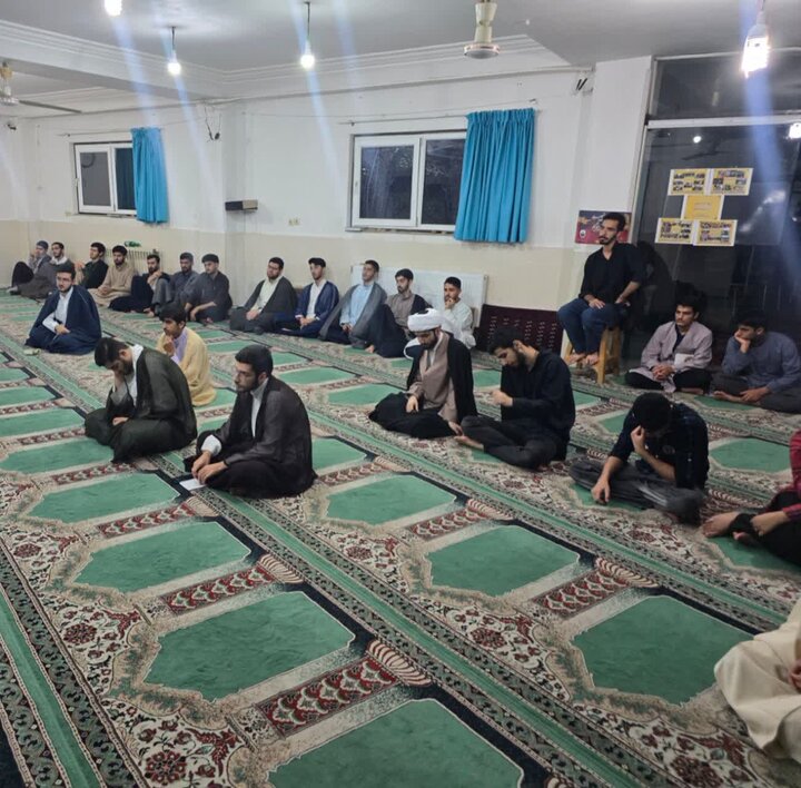تصاویر/ برگزاری برنامه مشاوره ماه مهر، برای طلاب و خانواده های طلاب در مدرسه علمیه روحیه بابل