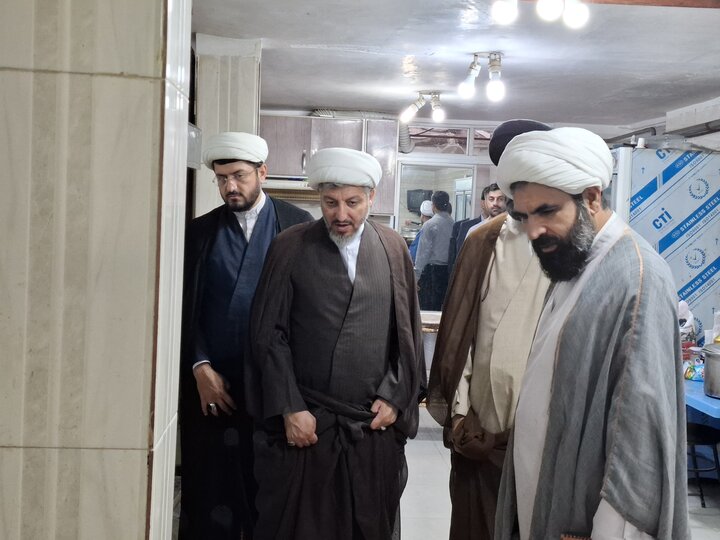 تصاویر/ بازدید معاون منابع انسانی و پشتیبانی حوزه های علمیه از مدرسه علمیه نائب الصدر رشت