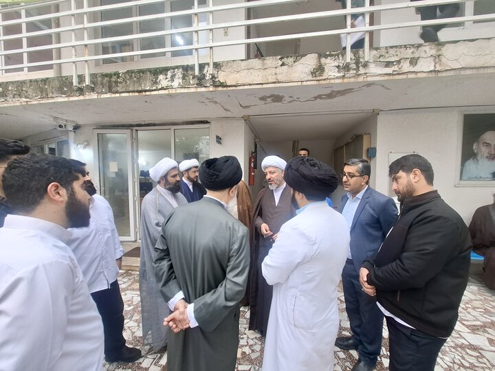 تصاویر/ بازدید معاون منابع انسانی و پشتیبانی حوزه های علمیه از مدرسه علمیه نائب الصدر رشت