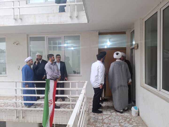 تصاویر/ بازدید معاون منابع انسانی و پشتیبانی حوزه های علمیه از مدرسه علمیه نائب الصدر رشت