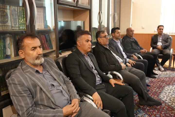 تصاویر/ دیدار مدیر کل و کارکنان اداره کل میراث فرهنگی استان با امام جمعه اردبیل
