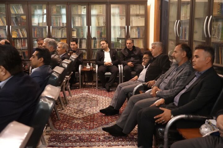 تصاویر/ دیدار مدیر کل و کارکنان اداره کل میراث فرهنگی استان با امام جمعه اردبیل