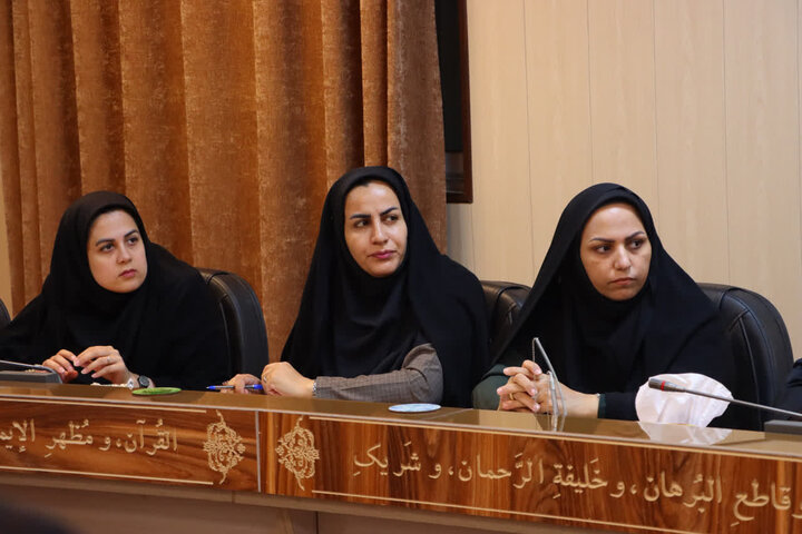 تصاویر/ جلسه نهج البلاغه در  در نهاد امامت جمعه بافق برگزار شد