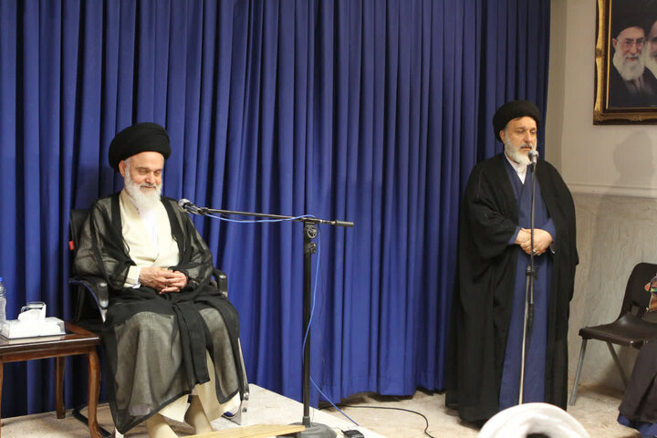 گزارش تصویری + جلسه مجمع عمومی مجمع نمایندگان طلاب وفضلای حوزه های علمیه با حضور  آیت الله حسینی بوشهری برگزار شد.