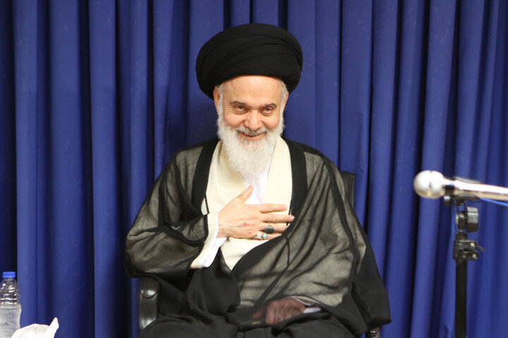 گزارش تصویری + جلسه مجمع عمومی مجمع نمایندگان طلاب وفضلای حوزه های علمیه با حضور  آیت الله حسینی بوشهری برگزار شد.