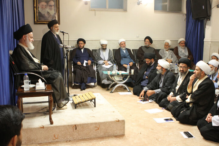 گزارش تصویری + جلسه مجمع عمومی مجمع نمایندگان طلاب وفضلای حوزه های علمیه با حضور  آیت الله حسینی بوشهری برگزار شد.