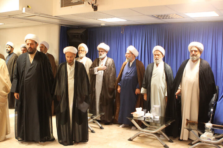 گزارش تصویری + جلسه مجمع عمومی مجمع نمایندگان طلاب وفضلای حوزه های علمیه با حضور  آیت الله حسینی بوشهری برگزار شد.