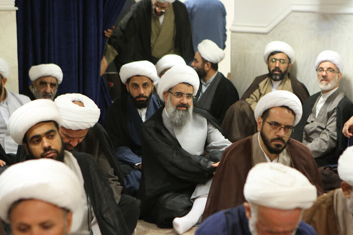 گزارش تصویری + جلسه مجمع عمومی مجمع نمایندگان طلاب وفضلای حوزه های علمیه با حضور  آیت الله حسینی بوشهری برگزار شد.