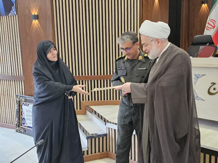 تصاویر/آیین تجلیل از همسران نیروهای مسلح کردستان