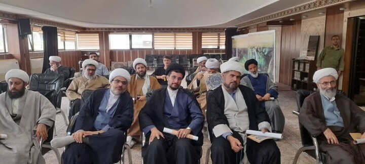 تصاویر / برگزاری جلسه تبیینی «شبهات پیش‌رو» با حضور ائمه جمعه و دبیران امور مساجد استان همدان در مشهد