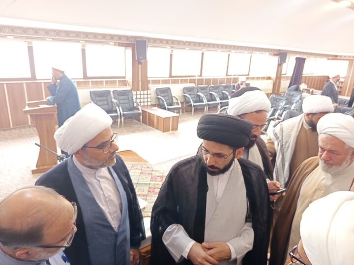 تصاویر / برگزاری جلسه تبیینی «شبهات پیش‌رو» با حضور ائمه جمعه و دبیران امور مساجد استان همدان در مشهد