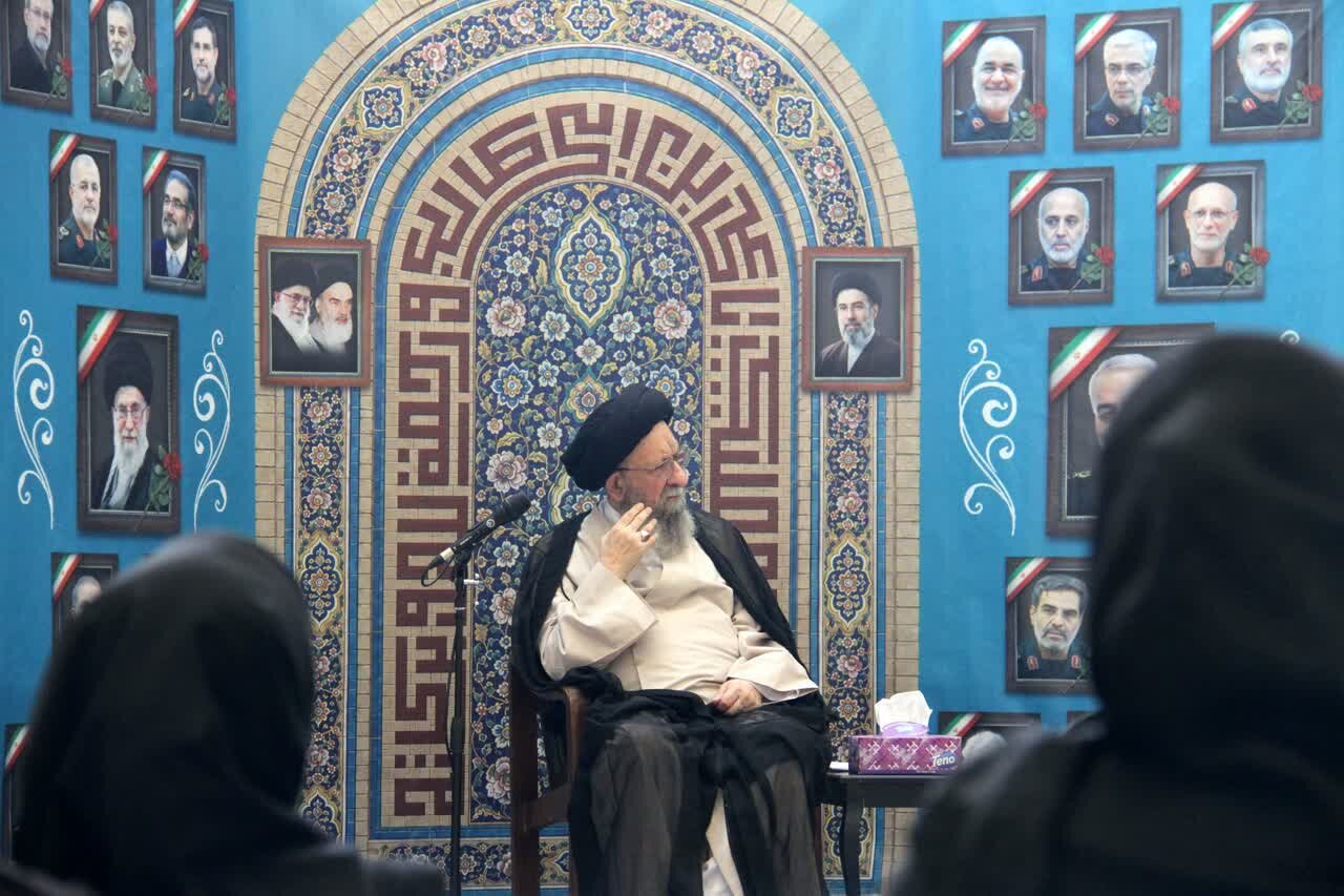 توان و امکانات انسان باید در مسیر گره‌گشایی از مشکلات مردم به کار گرفته شود