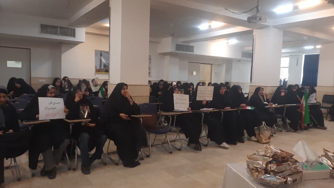 تأکید استاد اخلاق حوزه علمیه اصفهان بر پیوند علم، تزکیه و هویت طلبگی