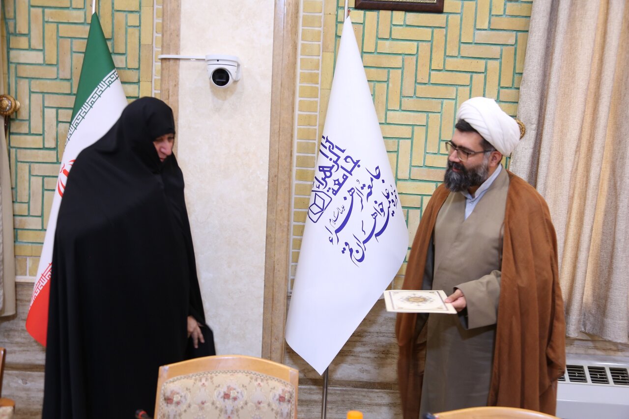 مدیر مجتمع علوم انسانی جامعه‌الزهرا(س) منصوب شد