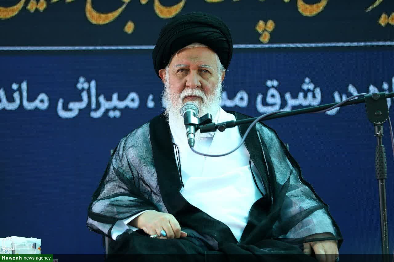 جمهوری اسلامی در برابر جنگ ترکیبی دشمن، بر مسیر آبادانی ایستاده است