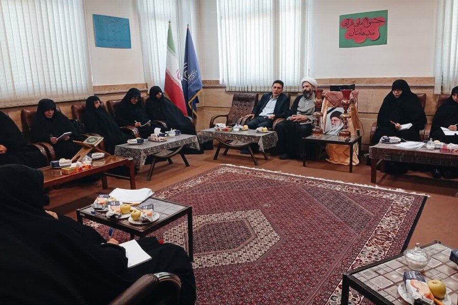 نشست هم‌افزایی فرهنگی حوزه علمیه خواهران با نهادهای فرهنگی استان همدان برگزار شد
