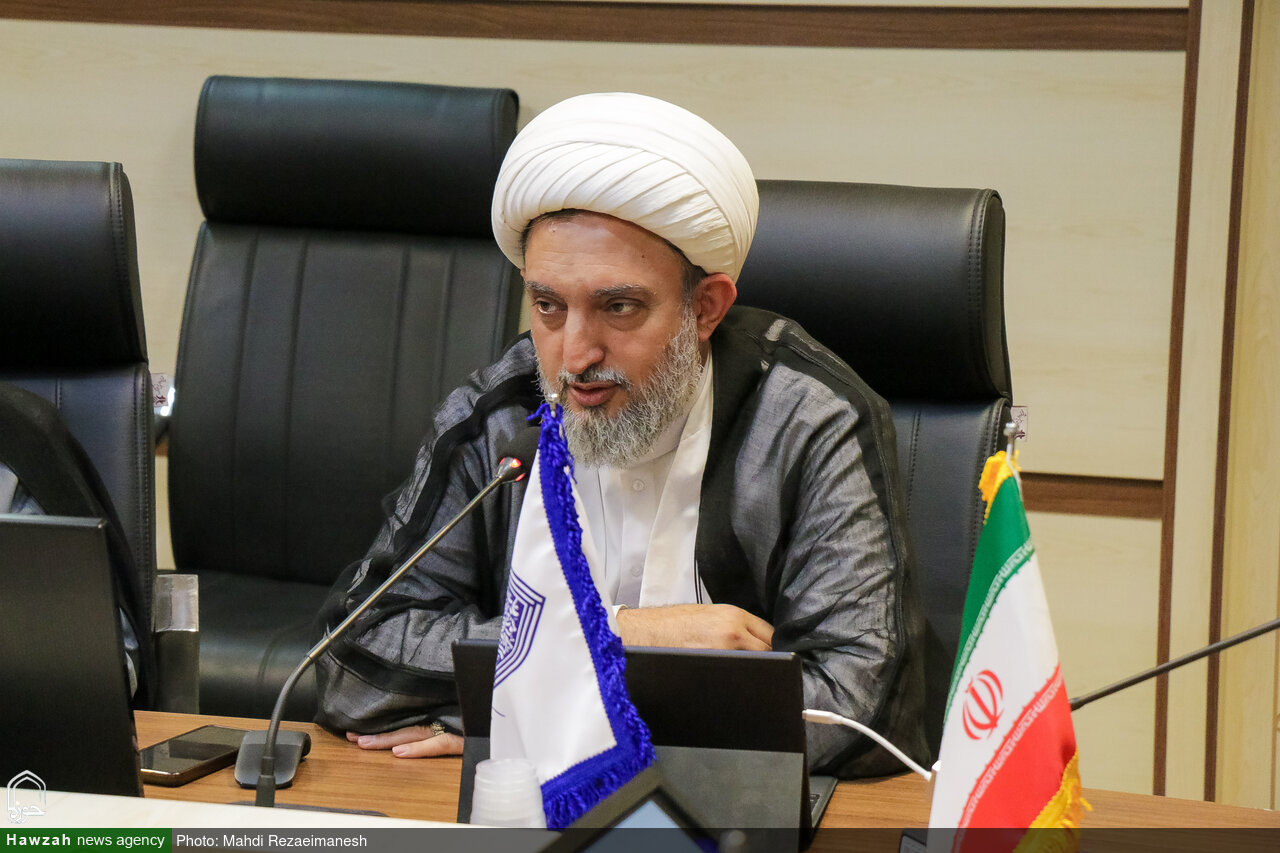 تأکید بر طراحی سازوکار مشترک حوزههای علمیه و وزارت ارتباطات در عرصه فناوری و فضای مجازی