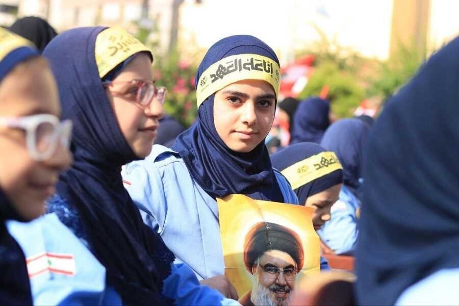 17 000 jeunes scouts de l’Imam al-Mahdi réunis à Beyrouth : un défilé en hommage aux martyrs de Minab