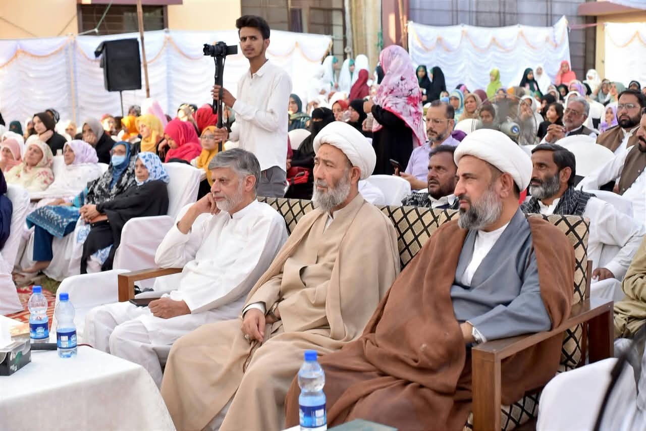 دارالمودۃ حفظ القرآن اسکول مظفرآباد میں قرآنی اور عصری تعلیم میں نمایاں کارکردگی کا مظاہرہ کرنے والی طالبات کے اعزاز میں پروقار تقریب
