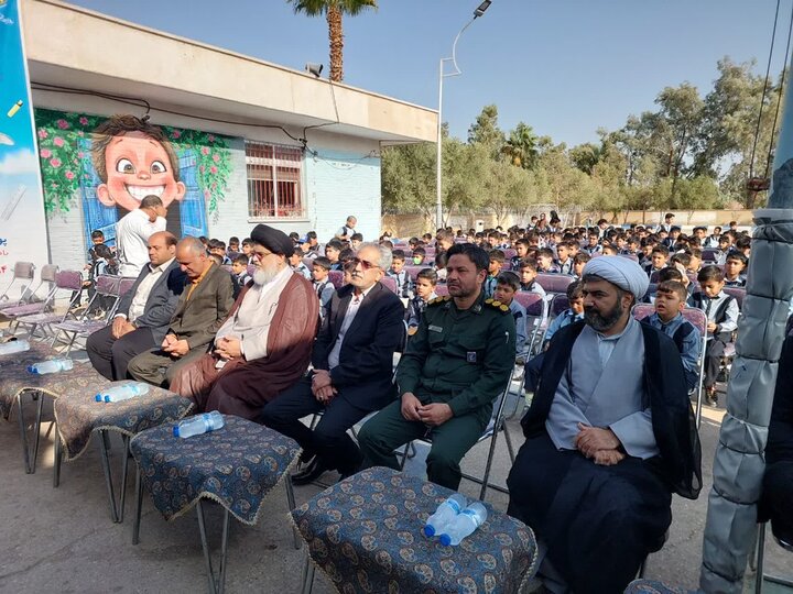 جشن عاطفه‌ ها همزمان با آغاز سال تحصیلی جدید