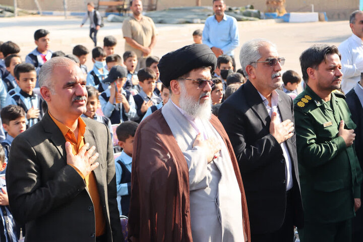 جشن عاطفه‌ ها همزمان با آغاز سال تحصیلی جدید