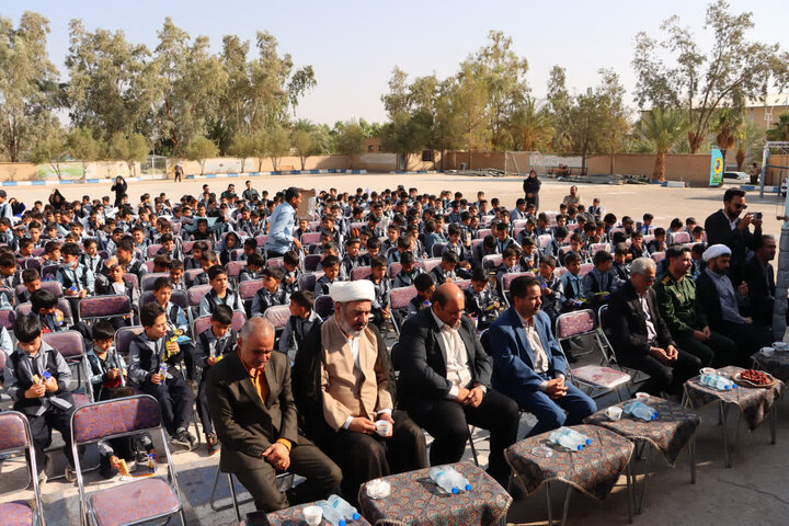 جشن عاطفه‌ ها همزمان با آغاز سال تحصیلی جدید