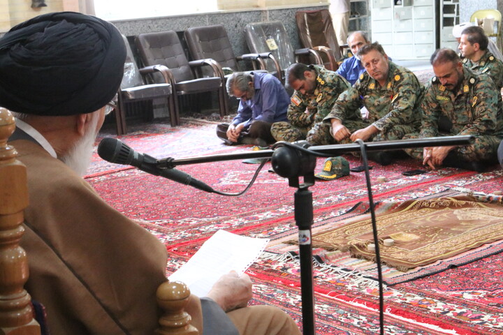 تصاویر/ نشست صمیمی نیروی یگان ویژه نیروی انتظامی با آیت الله موسوی اصفهانی
