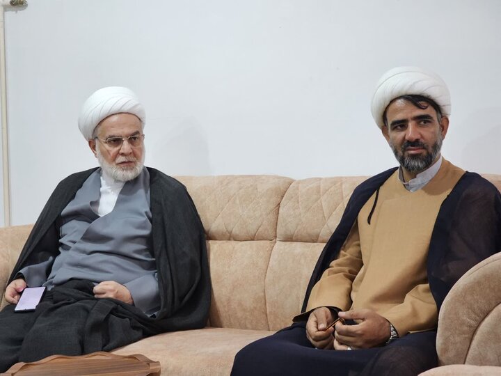 تصاویر/دیدار نماینده ولی‌فقیه در کردستان با جمعی از طلاب شاغل در سازمان عقیدتی سیاسی فراجا