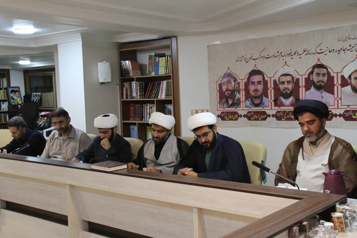 تصاویر/ دیدار مدیر و معاونان حوزه علمیه بوشهر با مدیر منطقه ۳ و قائم‌مقام در امور استان‌ها