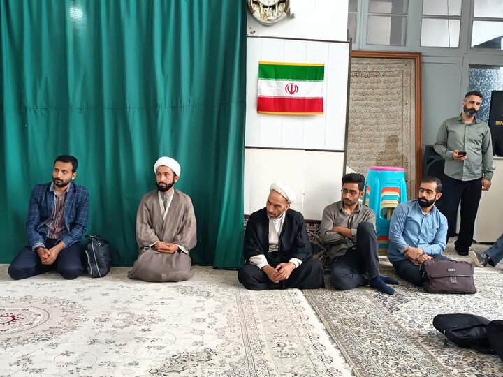 تصاویر / نشست بصیرتی ویژه اساتید و طلاب مدرسه علمیه مصطفی خان ساری، به مناسبت هفته نیروی انتظامی