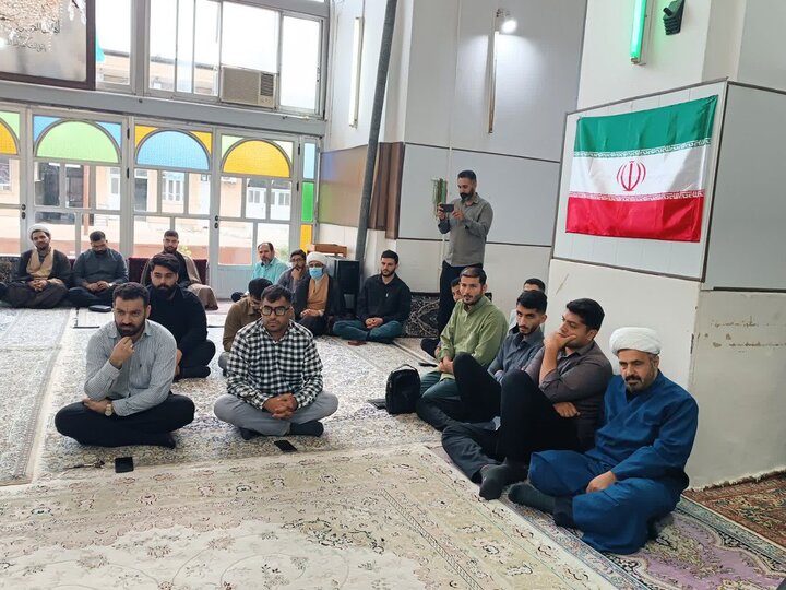 تصاویر / نشست بصیرتی ویژه اساتید و طلاب مدرسه علمیه مصطفی خان ساری، به مناسبت هفته نیروی انتظامی