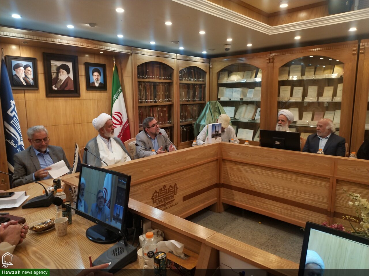 رونمایی از کتاب «مسجد اعظم، یادگار ماندگار آیتاللهالعظمی بروجردی» با بازخوانی تاریخ شفاهی، میراث معماری و هویت وقفی مسجد