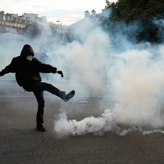 French school protests cause 'heaviest toll in decades'