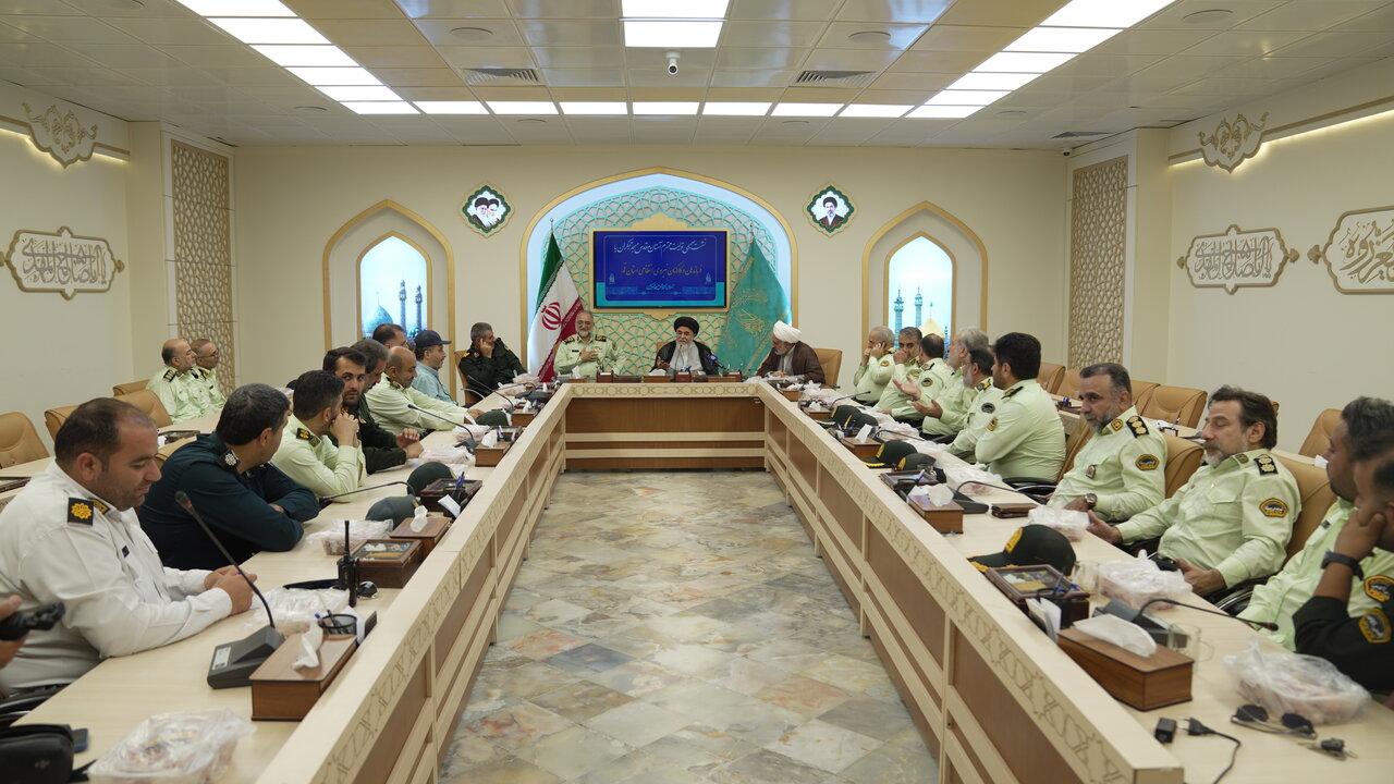 رفع مشکلات فرهنگی و ناهنجاریها نیازمند فرهنگ سازی و نقش میدانی مسئولین است
