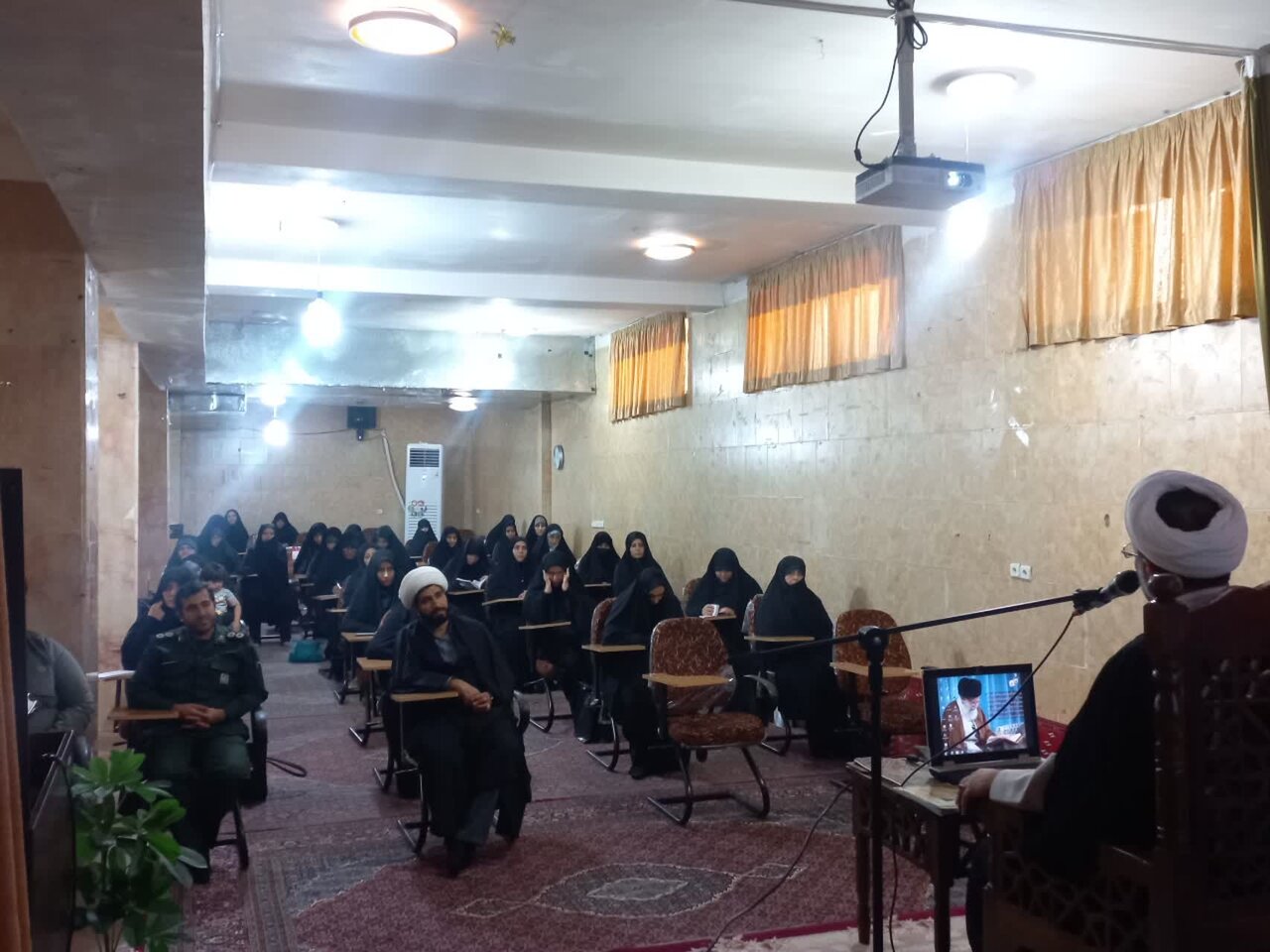 برگزاری دوره «اربعین تعالی» برای طلاب جدیدالورود مدرسه علمیه کوثر زرندیه