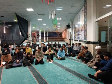 تصاویر/ برگزاری کلاس «بصیرت سیاسی» در مدرسه علمیه رضویه بیرجند